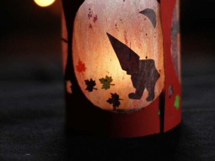 Laternen Zum Selber Basteln Laterne Lanterns Herbst Kindern Laternen Einfache Vorlagen Martinstag Flasche Freshideen Lampion Krepppapier Deavita Kleinkindern Nightingale Anleitung Beispiel Beliebigen Materialien Eierkarton