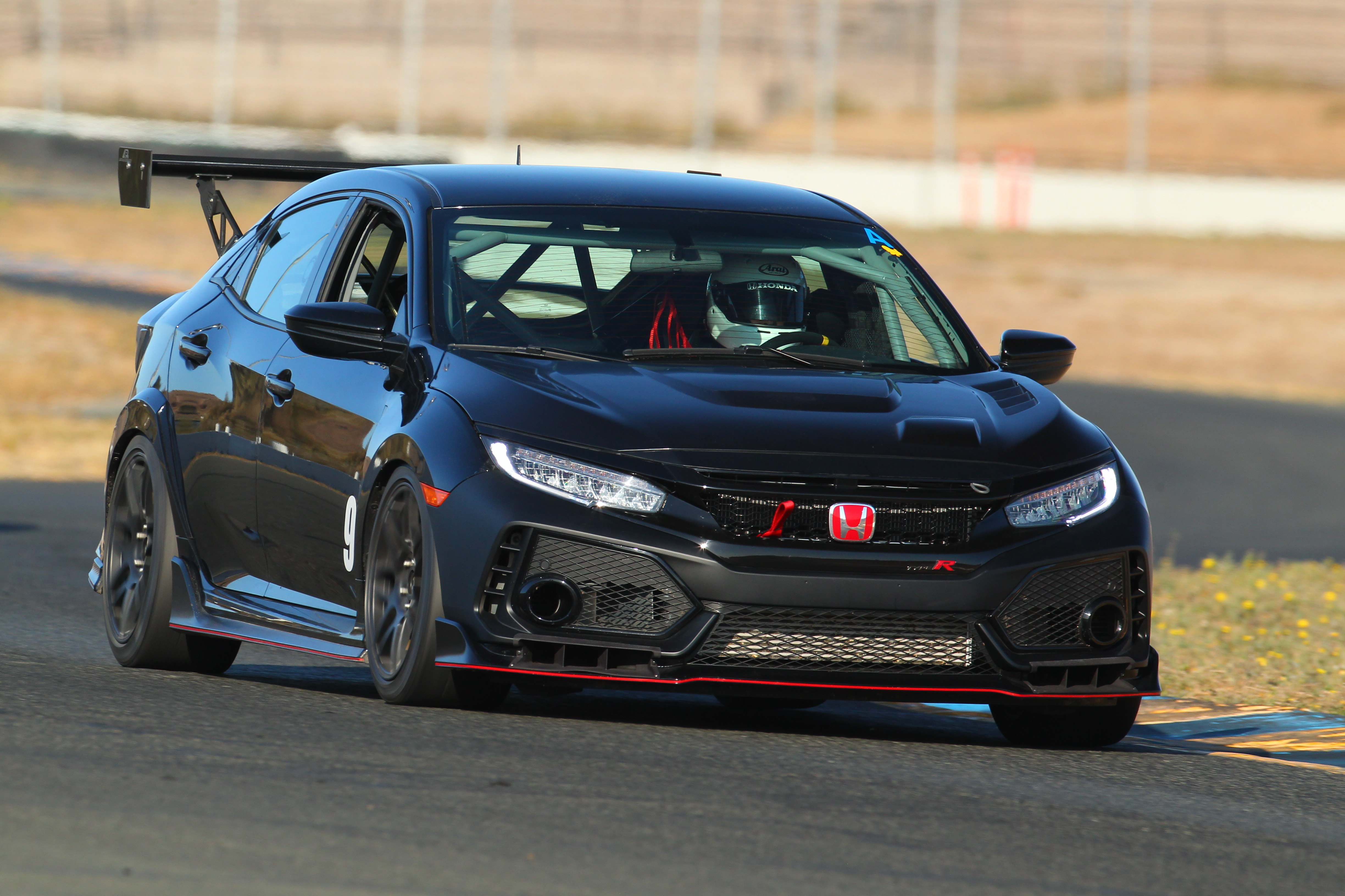  honda-now-offering-race-ready-version-civic-type-r 