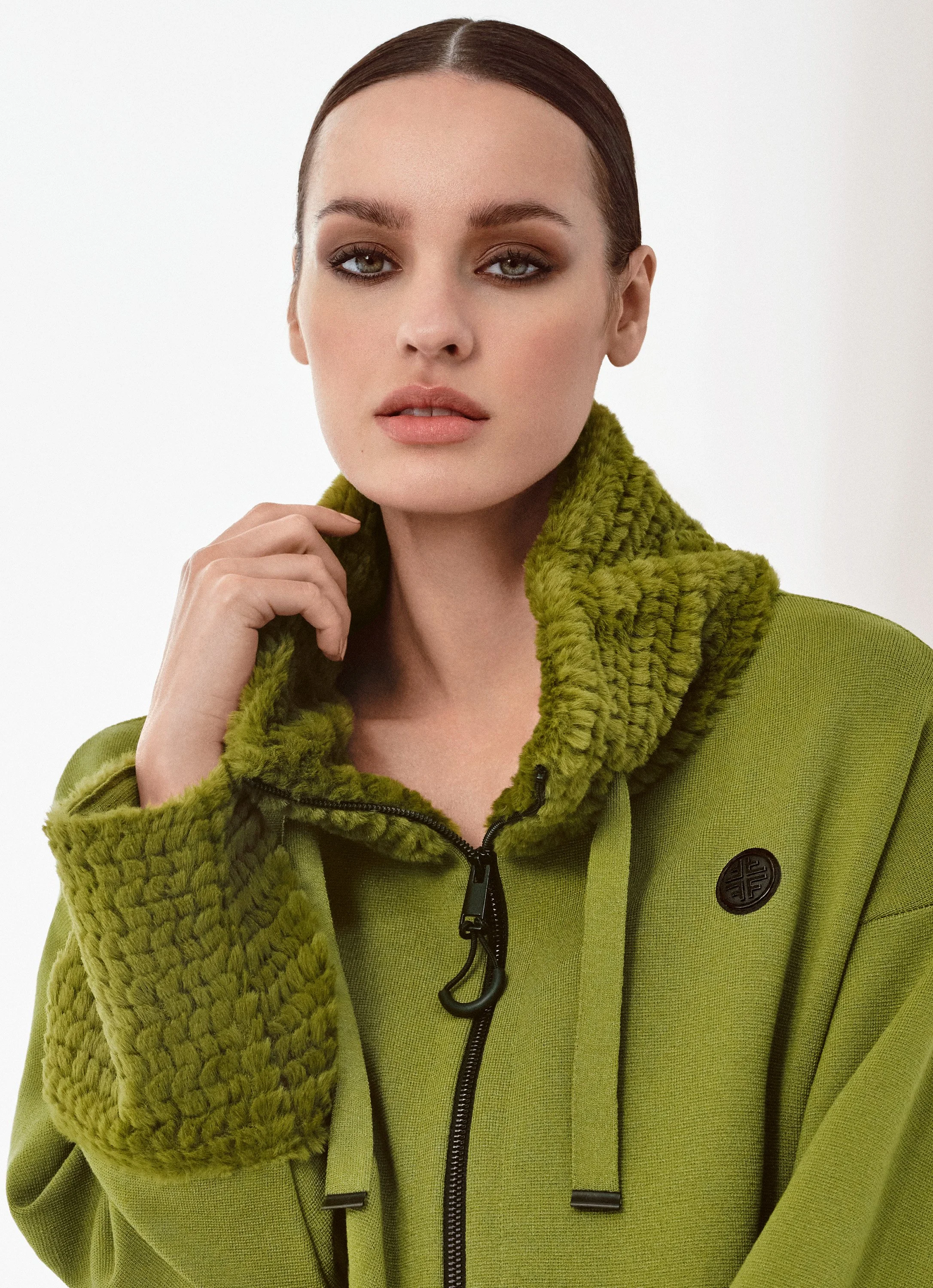  Foto zu Fashion for women with an active and emotional lifestyle 