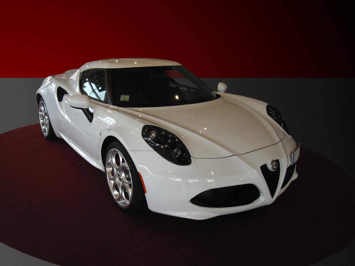  Delta November - Alfa Romeo 4C: Alfa Romeo 4C Illustration 