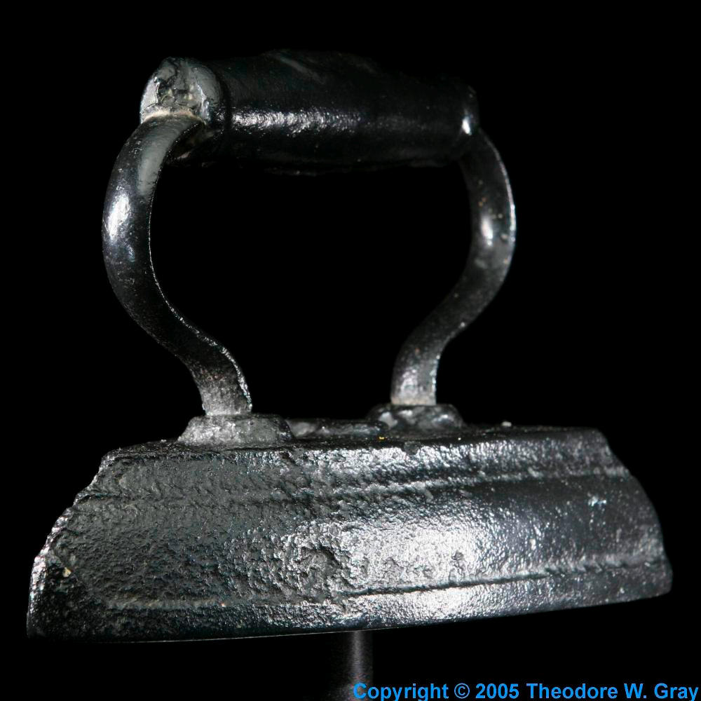  Iron, a sample of the element Iron in the Periodic Table Bildidee 