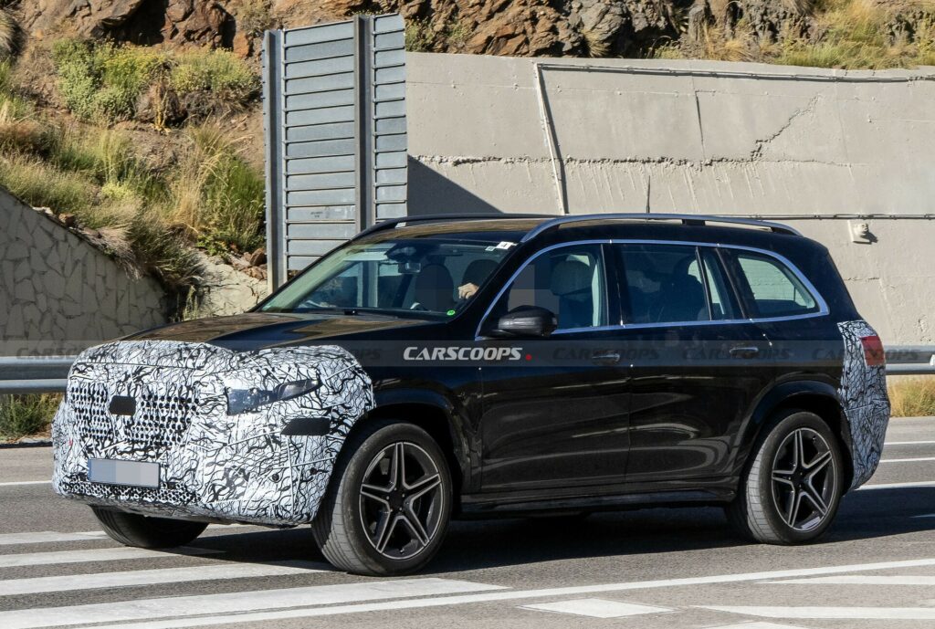  2026 Mercedes GLS Embraces Stars And Pillar-To-Pillar Display 