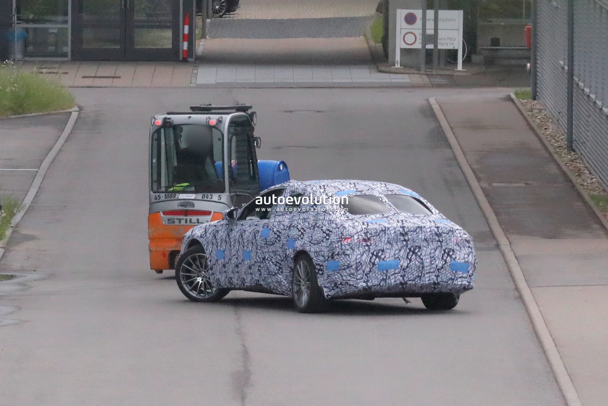  2026 Mercedes S-Class Spied With Huge Grille, BMW Likely Approves the Illustration 