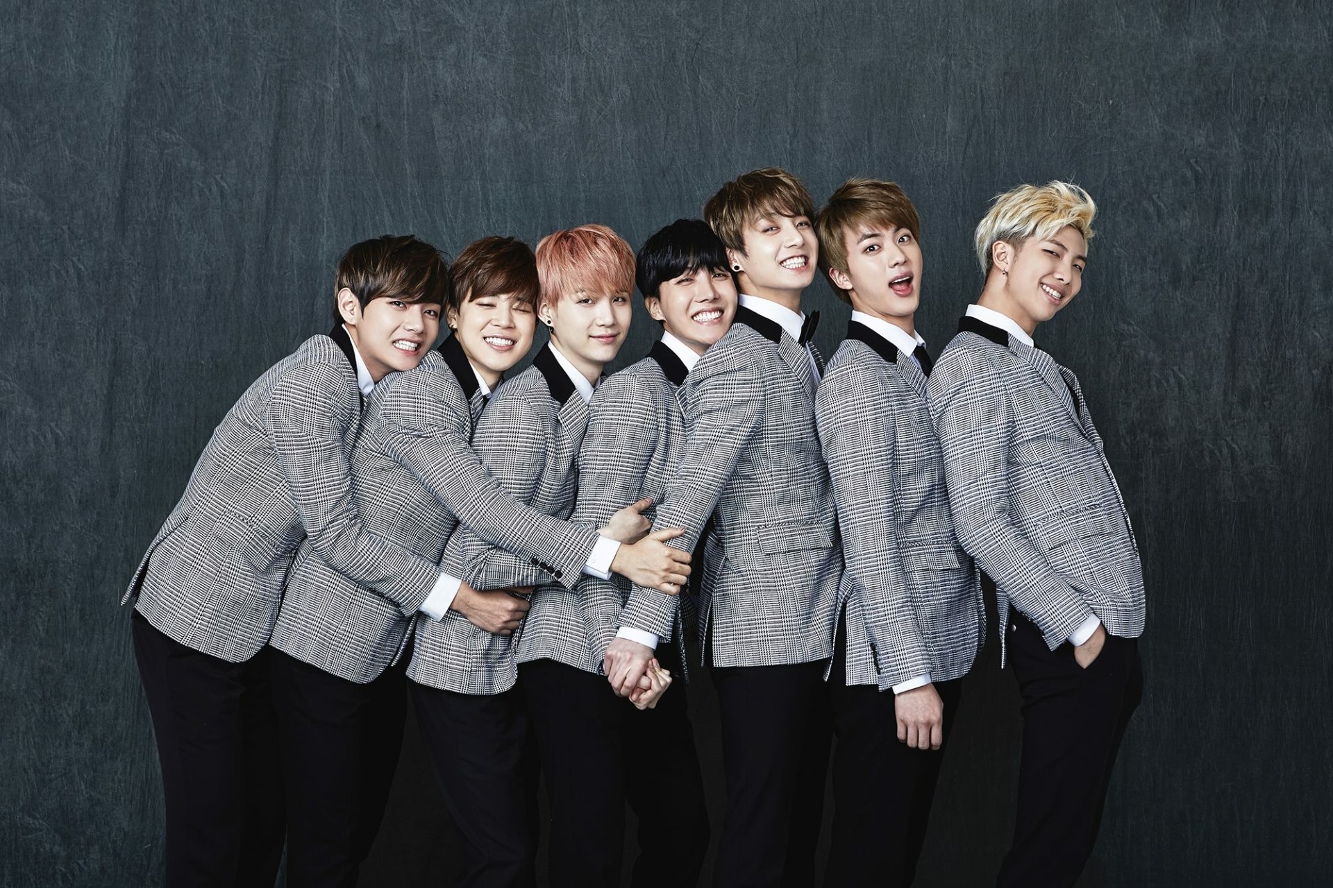  BTS HD Wallpaper: Harmony in Music Bildidee 