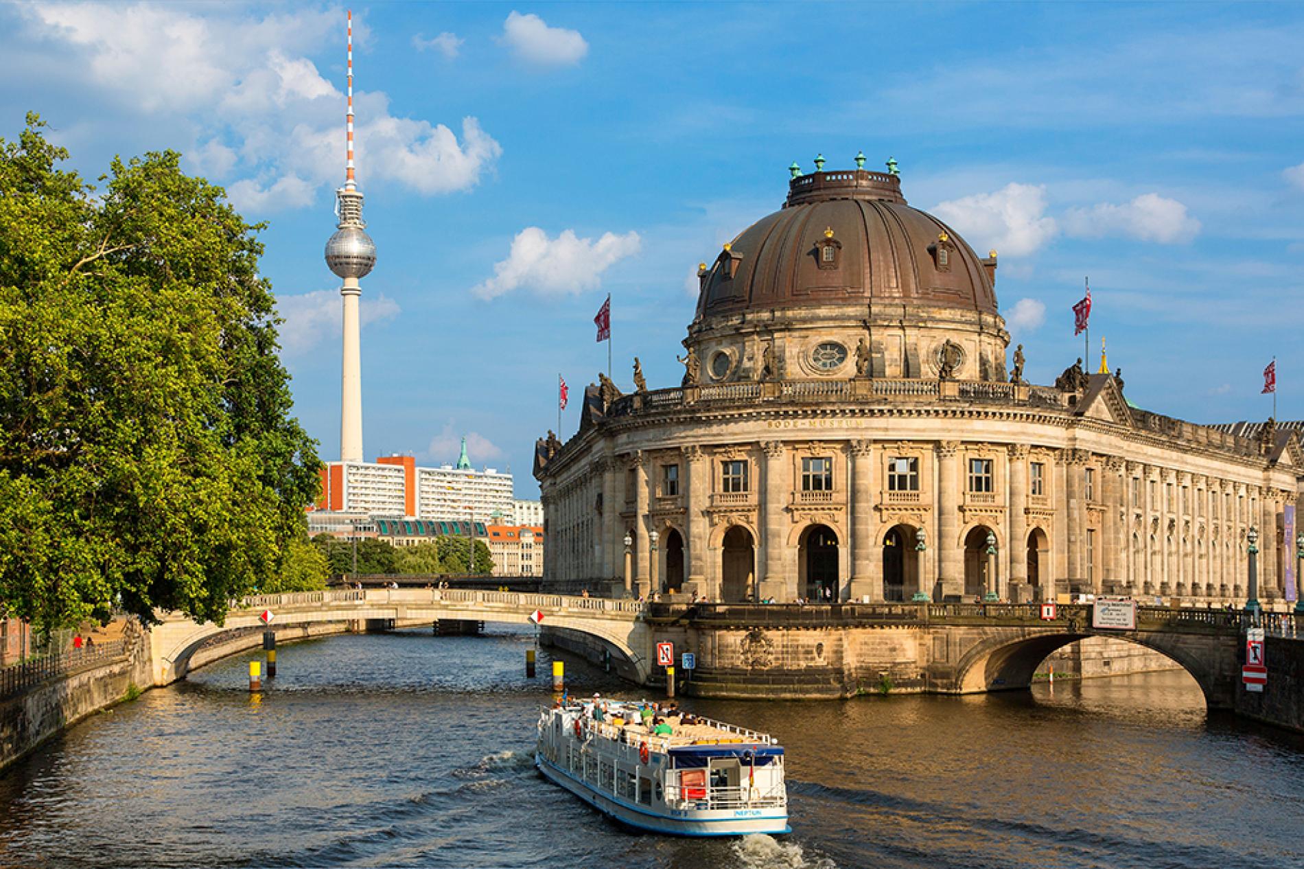  Foto zu Top Attractions in Berlin, Germany - Free Travel, use Points and Miles 