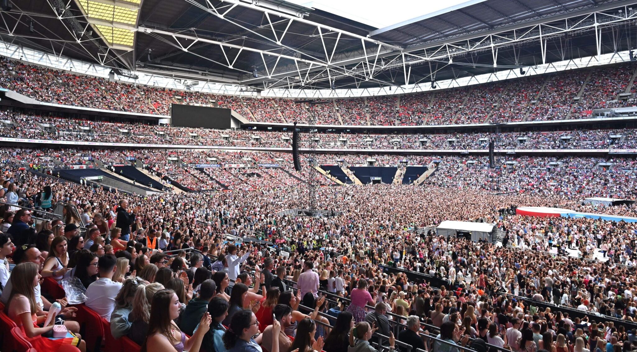  Taylor Swift 2024 Tour: Unforgettable Musical Journey Illustration 