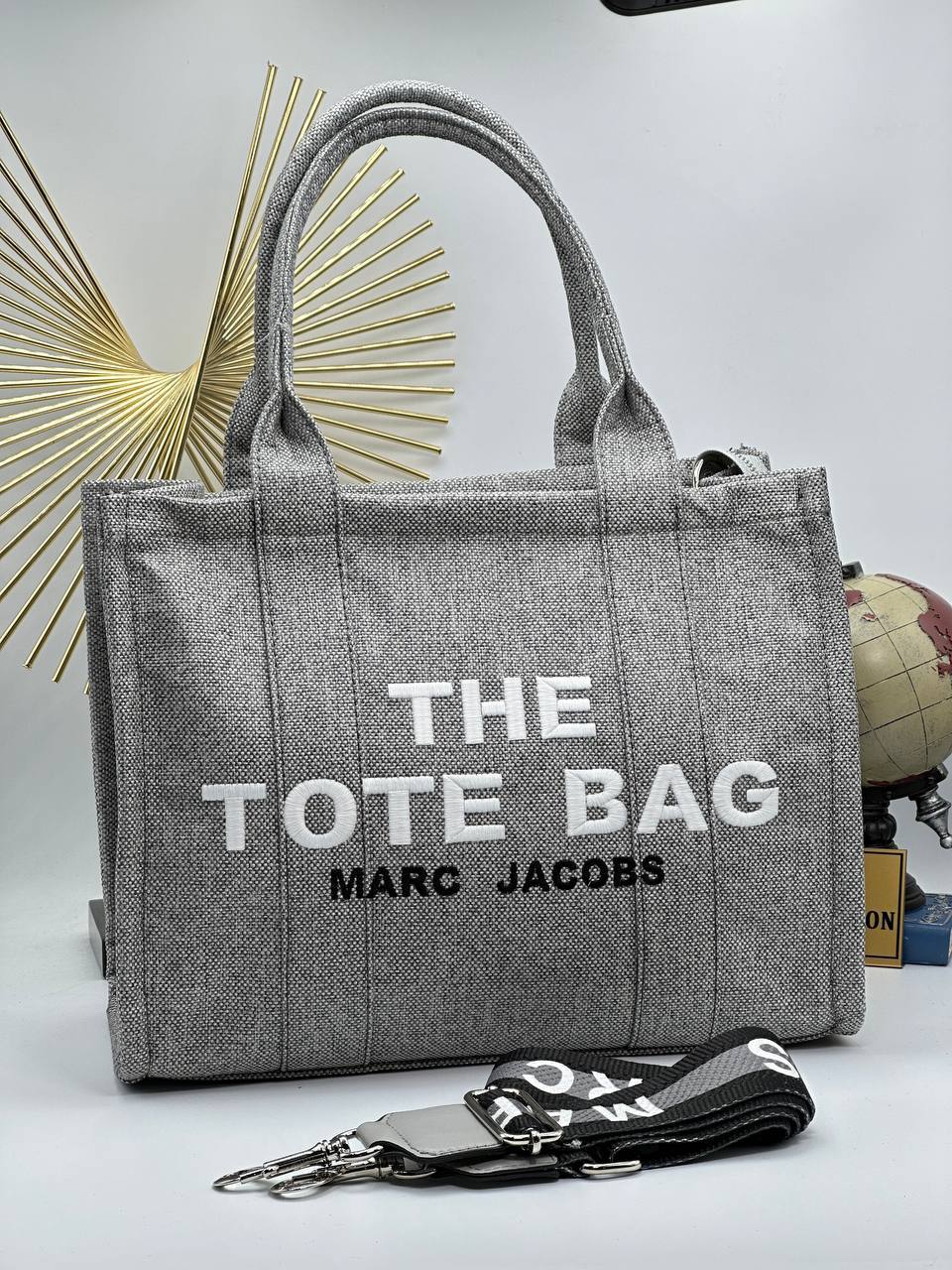  marc jacobs canta the tote bag gri kumas 34x26 cm Bildidee 