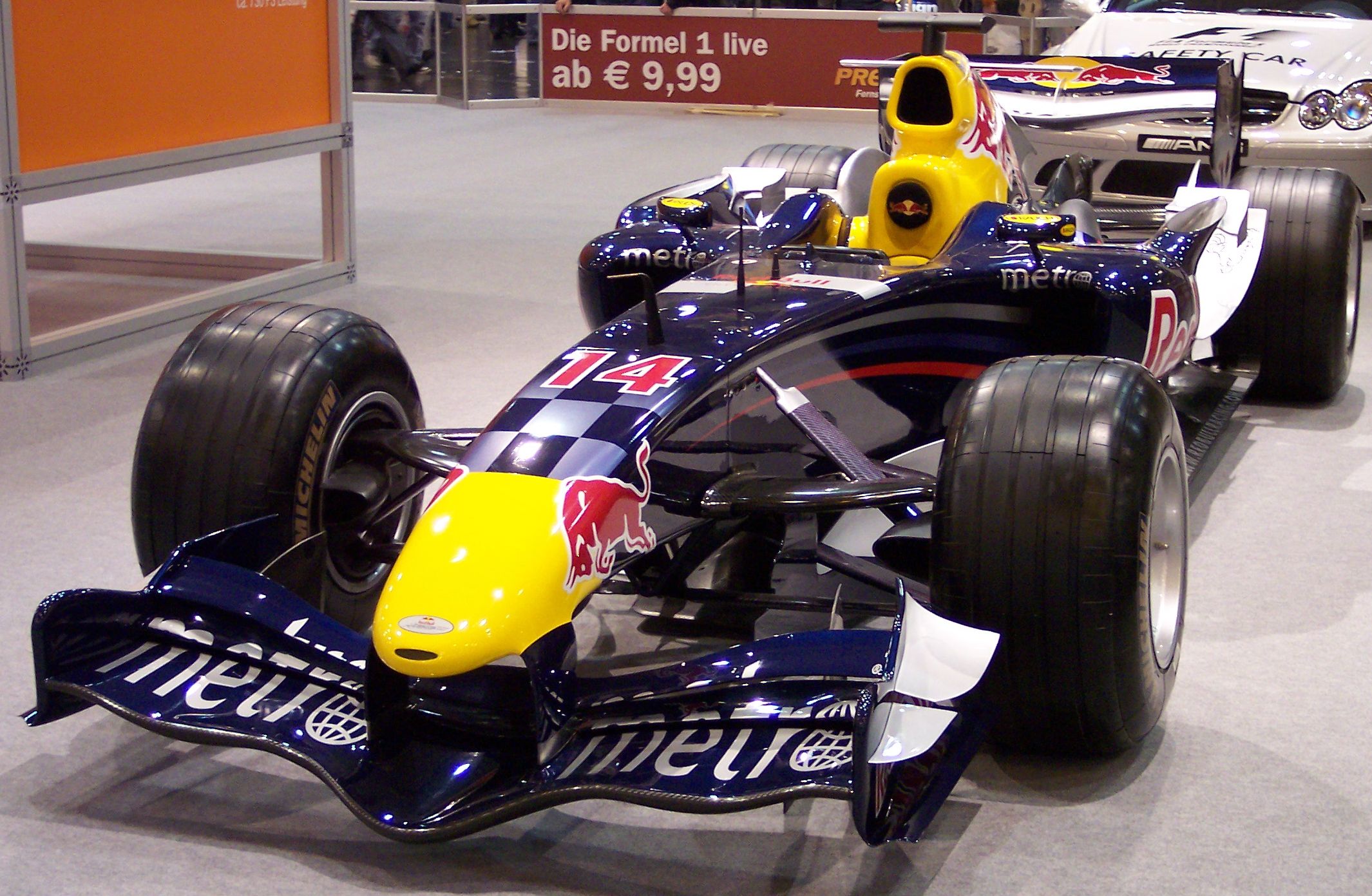  File:Red Bull Racing F1 2006 EMS.jpg - Wikimedia Commons Motiv 